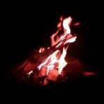 焚き火・Bonfire　BGMと焚き火の炎でくつろぐ（睡眠導入時・癒し・リラックス用動画）Relax with background music and bonfire flames